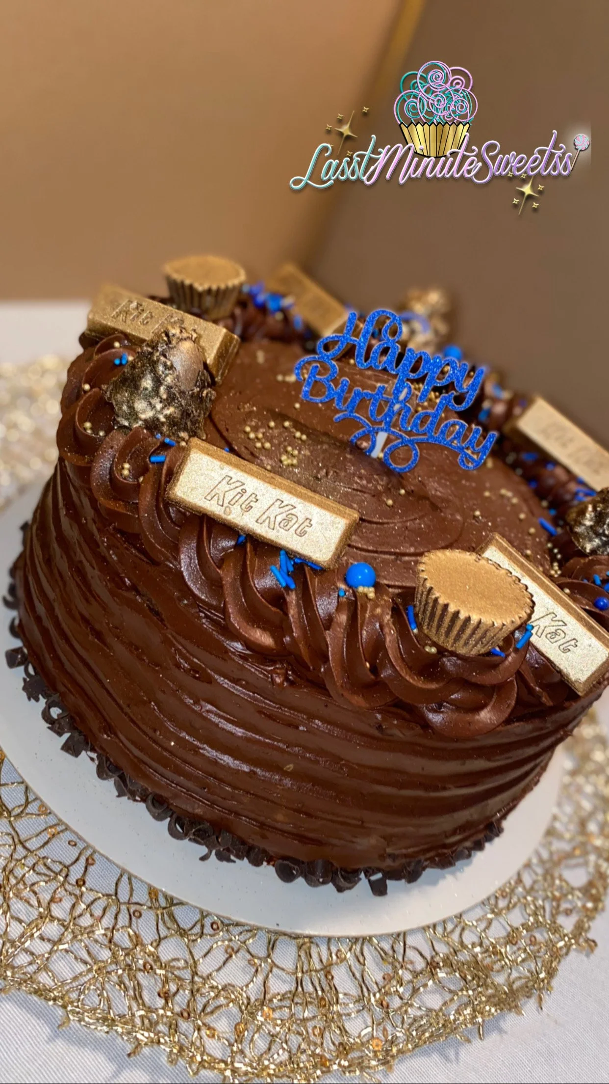 Signature Chocolate Love Cake Coco Fudge Frosting