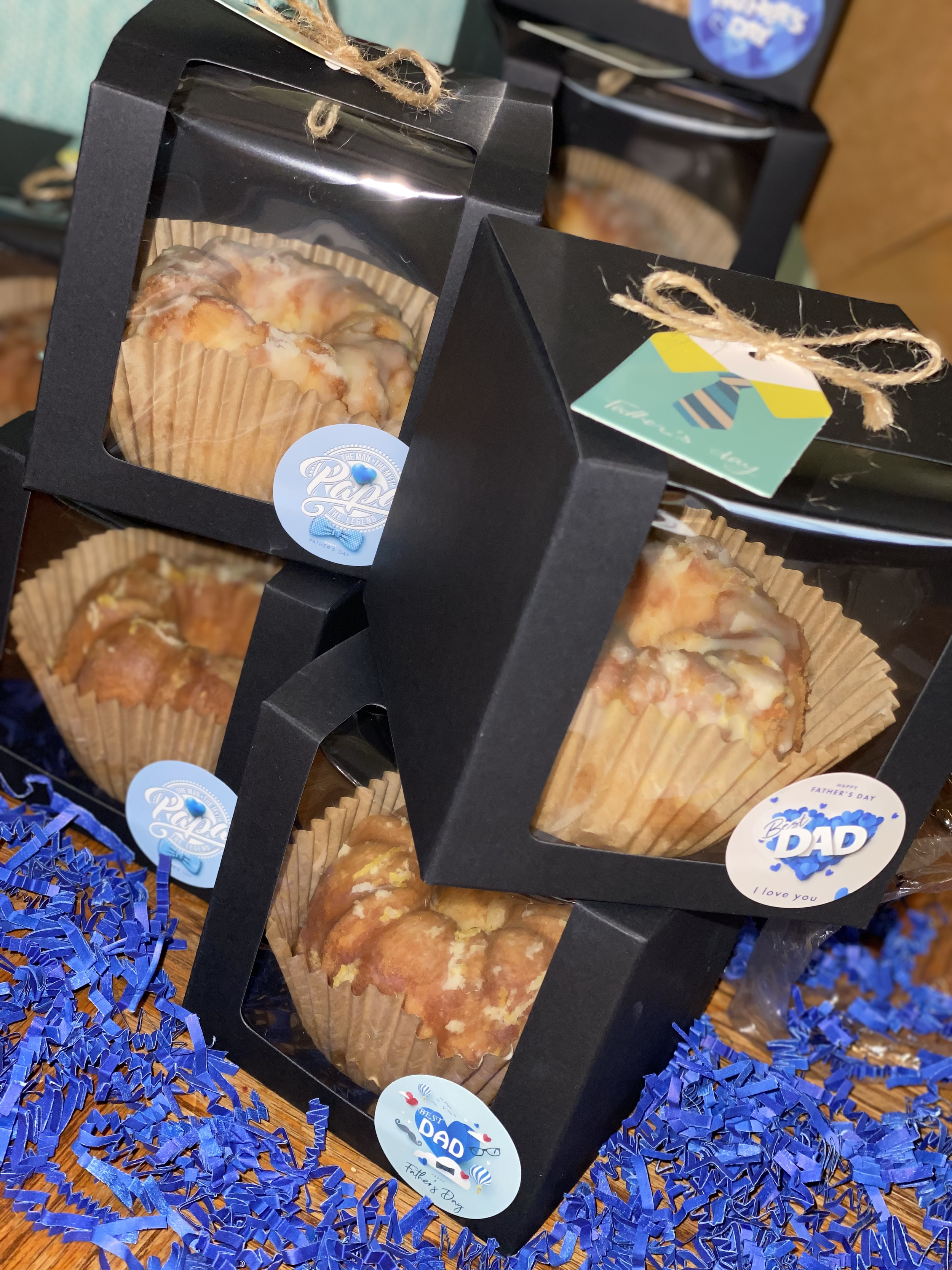 7UP [mini] Bundt Cakes (special packaging
by request)