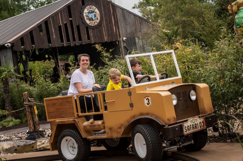 jungle-jeeps-07.jpg