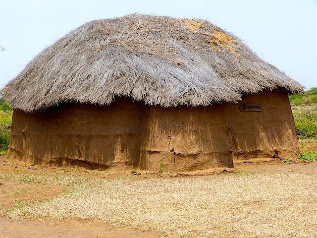 Maasai-boma-3.jpg