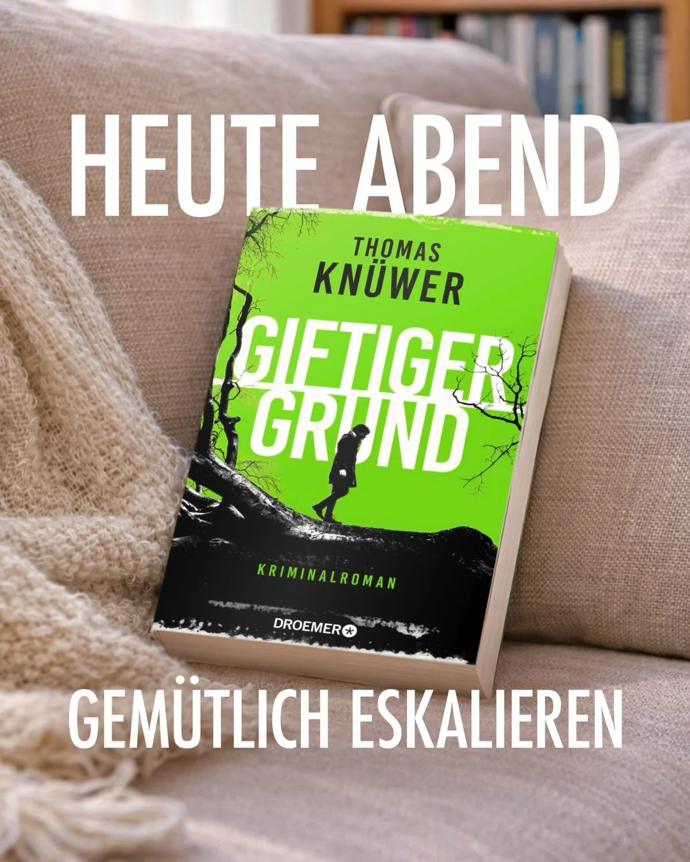 Der Kein-normaler-Krimi-Krimi f&uuml;r deinen Kein-normaler-Abend-Abend. 📗☕️

Ein Lost Place. Drei Fremde. Eine Leiche.

Mitten in der Nacht treffen an einer verlassenen Tankstelle drei Menschen aufeinander, die unterschiedlicher nicht sein k&ouml;n