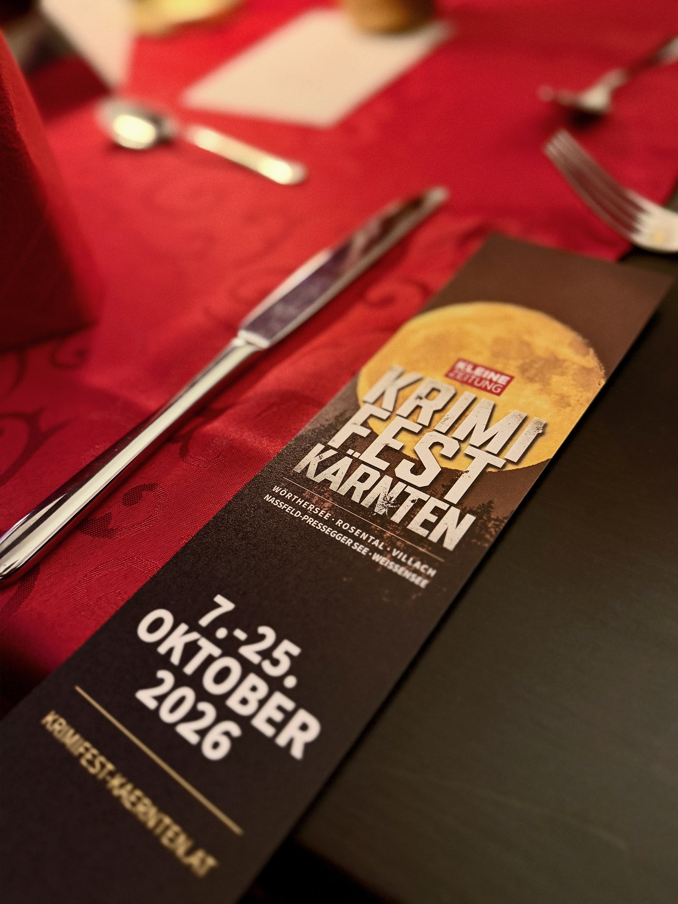 Ein wunderbarer Abend beim @krimifest.tirol.kaernten im @palais26villach. Meine erste Dinner-Lesung mit drei G&auml;ngen und doppelt so vielen Kapiteln. Vielen Dank an alle, die mit Hunger auf Tafelspitz und Tankstellengrusel gekommen sind. Spitzenm&