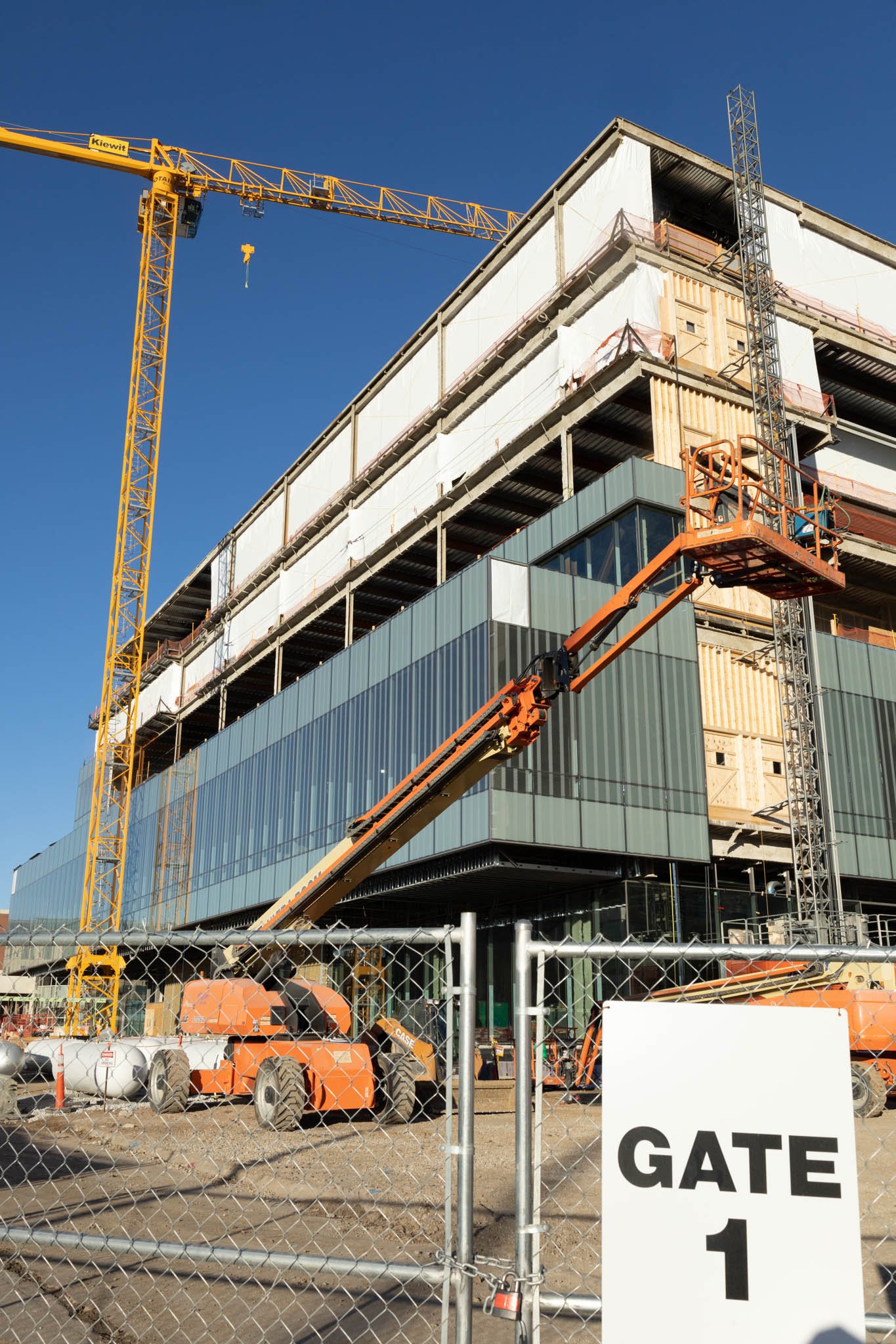 LNKConstructionPics-UNL Kiewit Hall Engineering Center-20221211-0049.jpg
