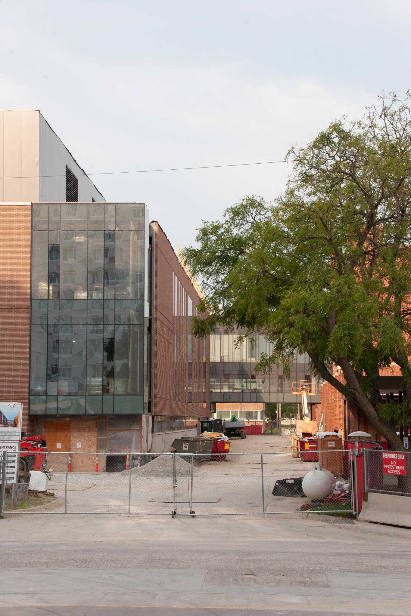 LNKConstructionPics-UNL Scott Engineering Center-20210912-031.jpg