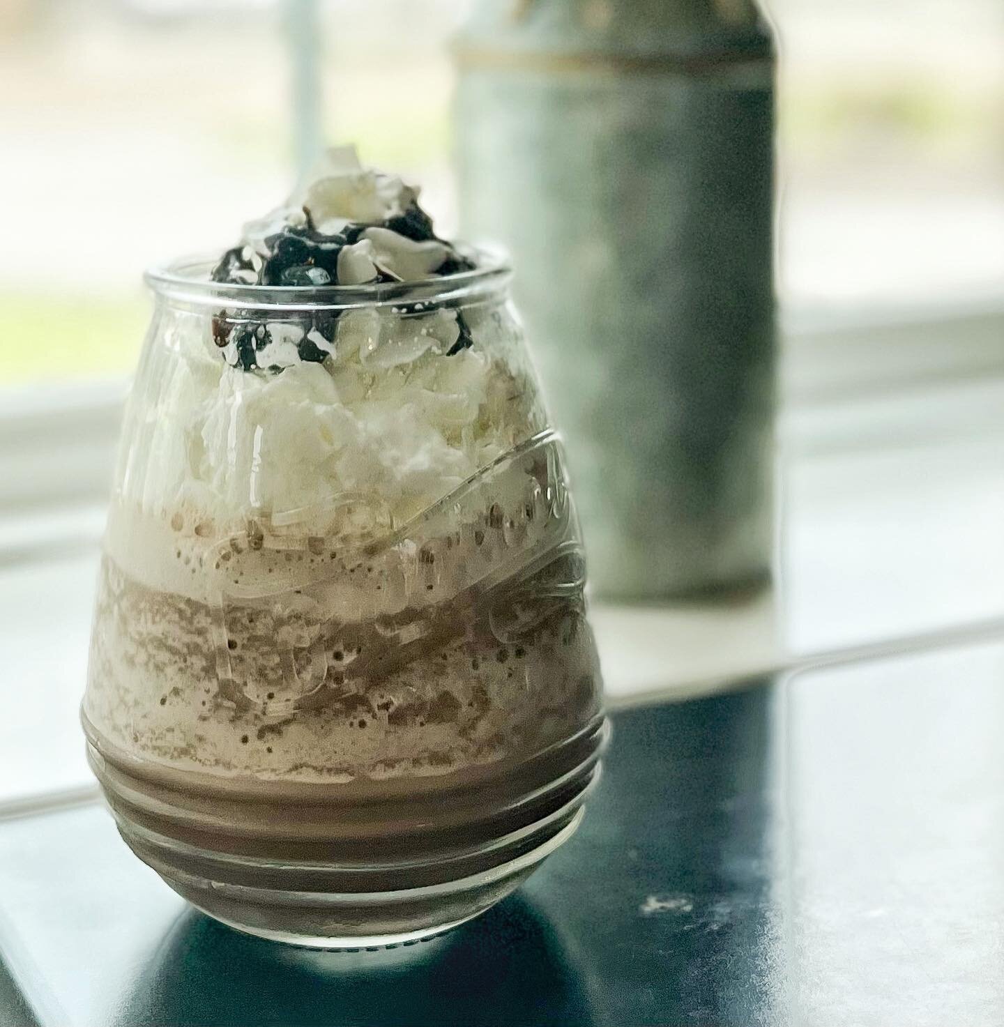 We can all thank Kristen, our front of house barista queen who concocted this Chocolate Freezy drink, great for kiddos (or I mean, come on. &hellip;adults too). Word is it&rsquo;s got a very Frosty vibe. 👏
