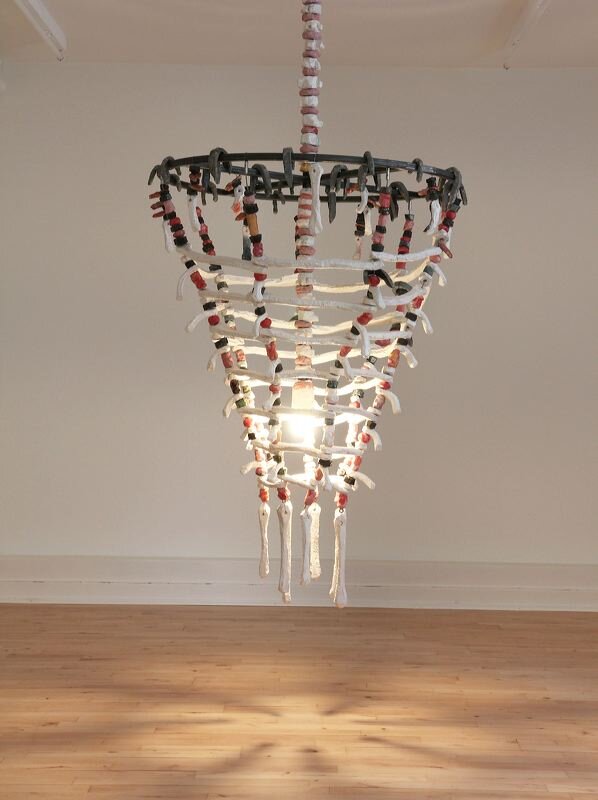  Live untill I die, glazed ceramic, metal, metal wire, light bulb, electricity, 190  × 105  × 105 cm 