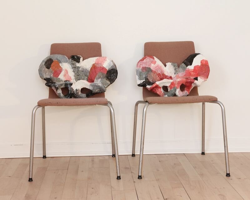  Seat, glazed ceramic, chairs, dimensiones variable 