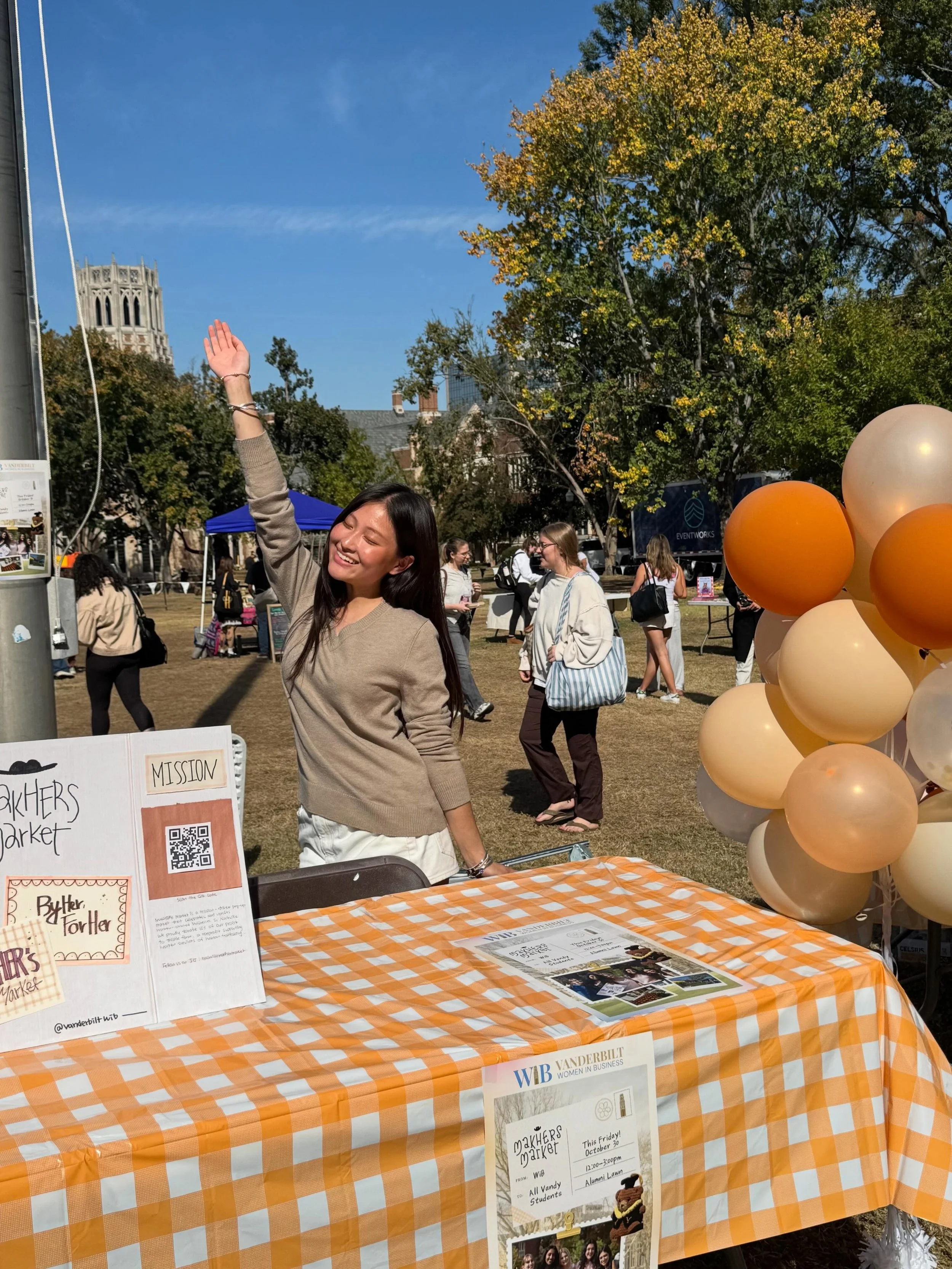 MakHERs Market NOW ✨🧡🧸👑🤠

join us on Alumni Lawn here at Vanderbilt until 3pm to shop and support a wonderful cause!