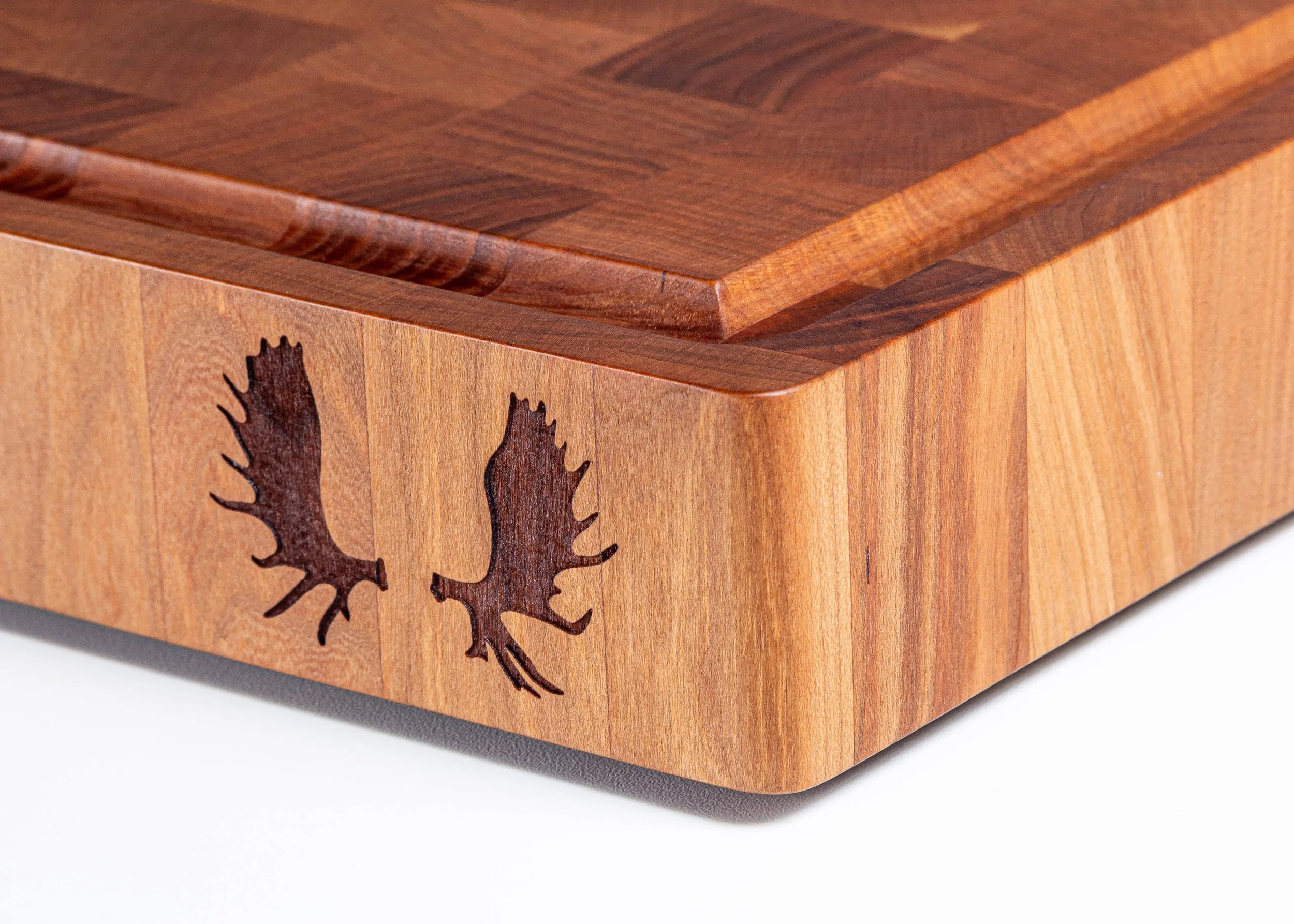 wild-board-studio-bull-moose-cutting-board-3.jpg