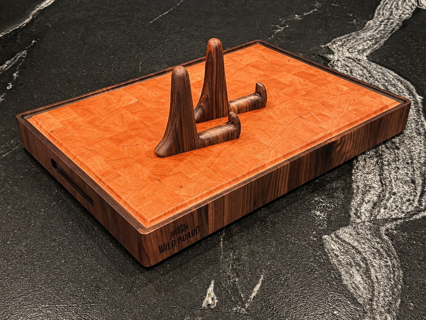 wild-board-studio-end-grain-cutting-board-cherry-walnut-5.png