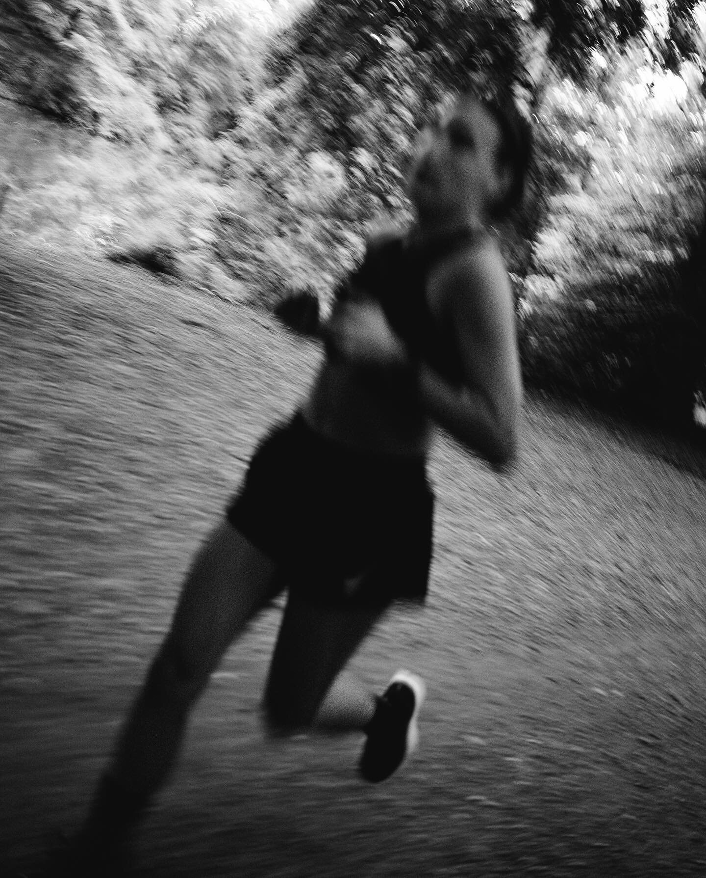 running with @katharinahfm 

#running #munich #englischergarten #blackandwhitephotography #photography