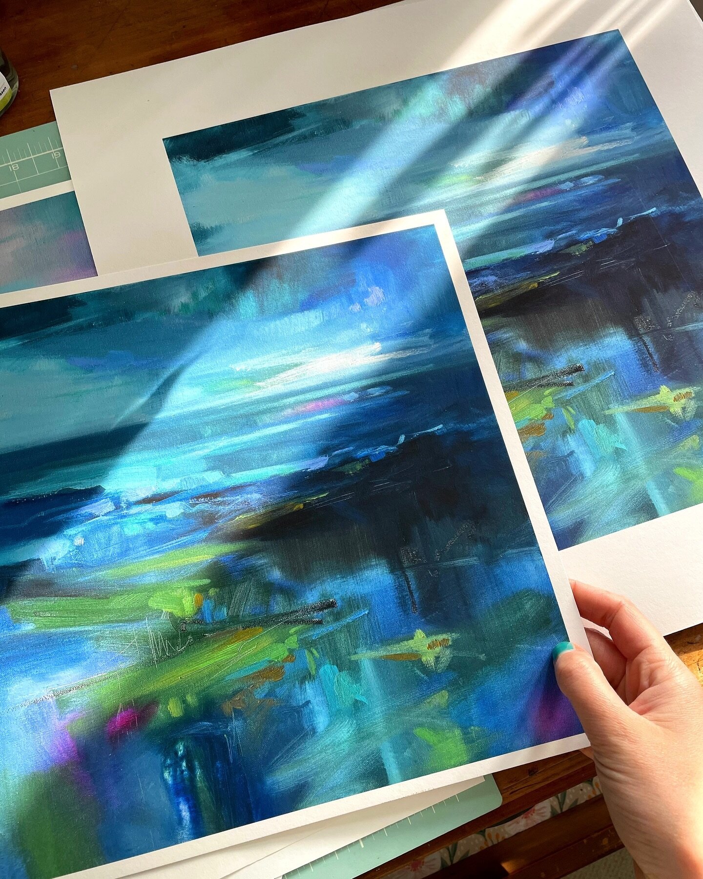 Working away behind the scenes over here. Excited to be bringing you some new prints later this week! 🤩

#scottishlandscapepainting #artprints #contemporarylandscapeart #landscapepainting #scottishart #scottishpainting