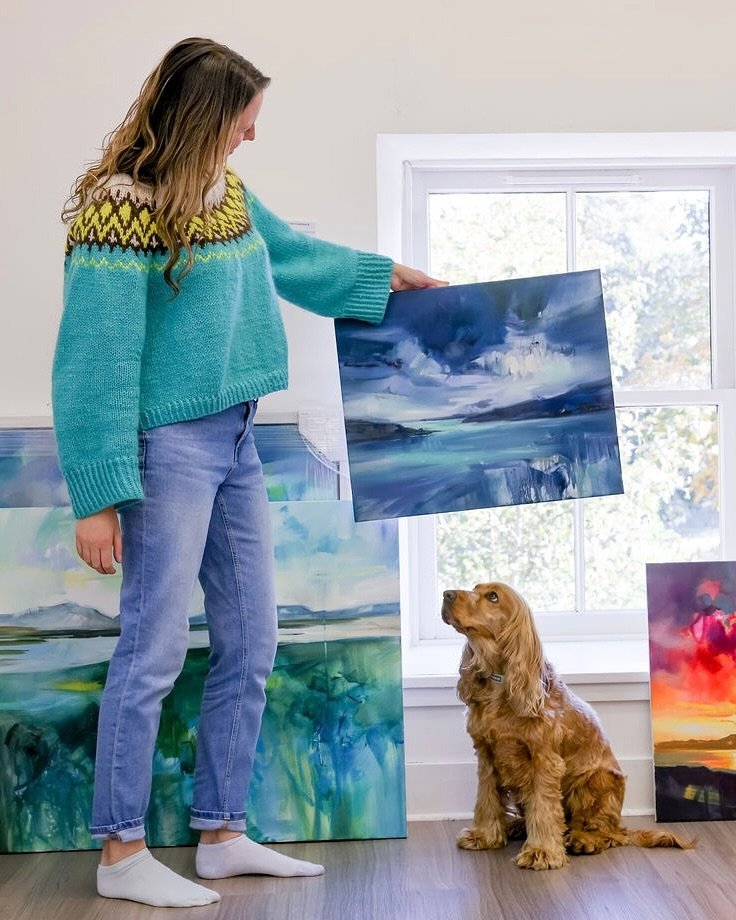 So grateful to my amazingly talented pal @georgina_weston_photography for these gorgeous photos from a lovely morning we spent in my studio a few weeks ago. We quickly realised that Sula was actually the star of the show and I resigned myself to bein