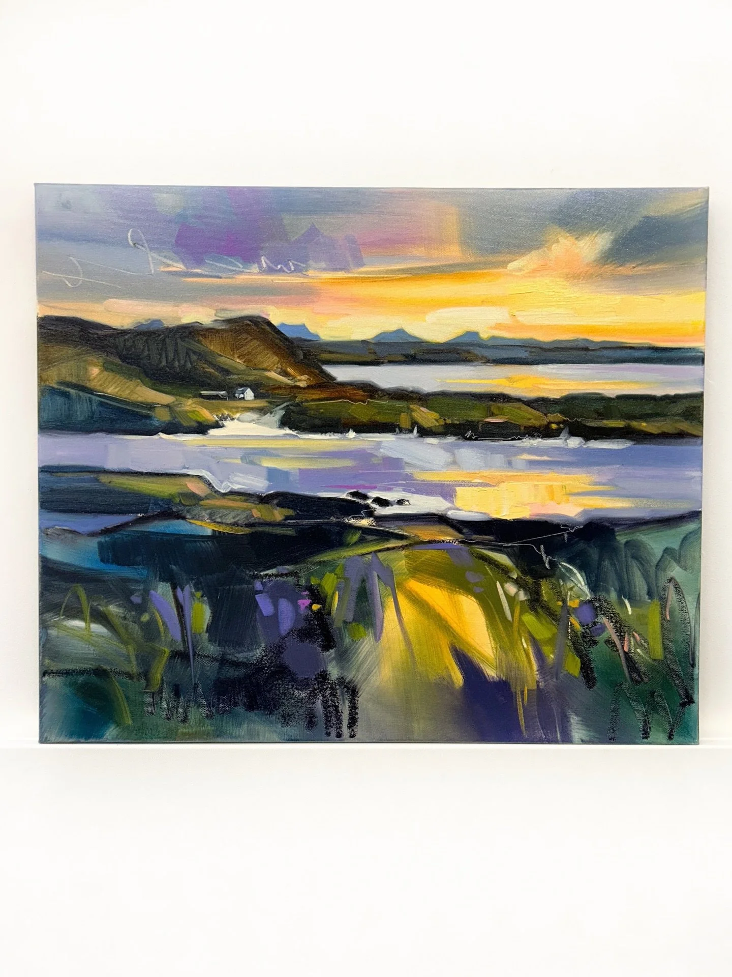 It&rsquo;s been a busy few days with teaching workshops (which have all been so lovely 🥰) but I&rsquo;m back in my studio today, finishing off some paintings and thinking about starting some new ones. This is one that I worked on last week - same la