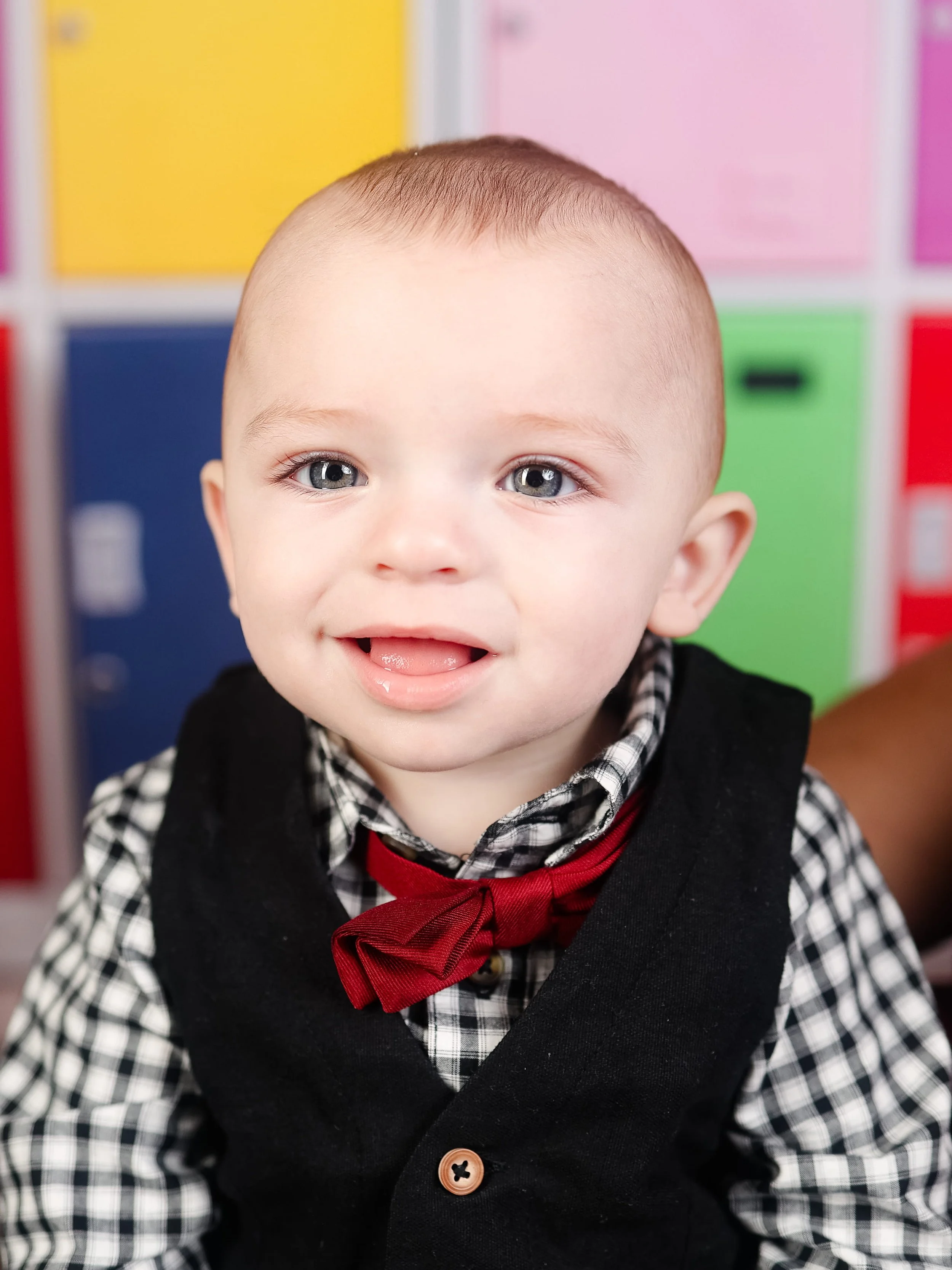 Toddler preschool photography with school background