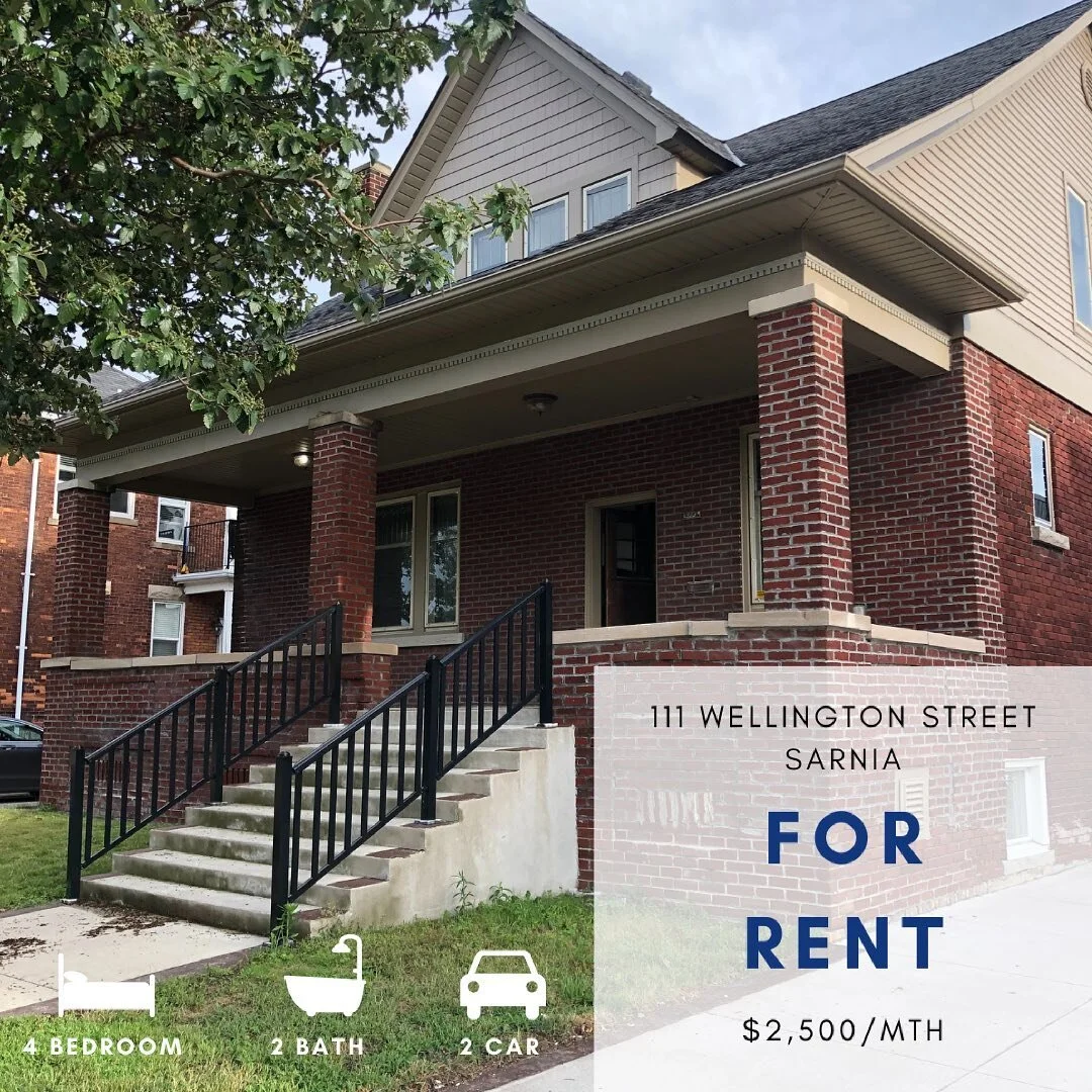 💰$2,500/MTH
📍111 Wellington Street, Sarnia
🔑For Rent!

Located in the heart of downtown, this house features beautiful hardwood floors throughout, original interior architecture and wood, stained glass windows, and a fireplace. 

Steps away from a