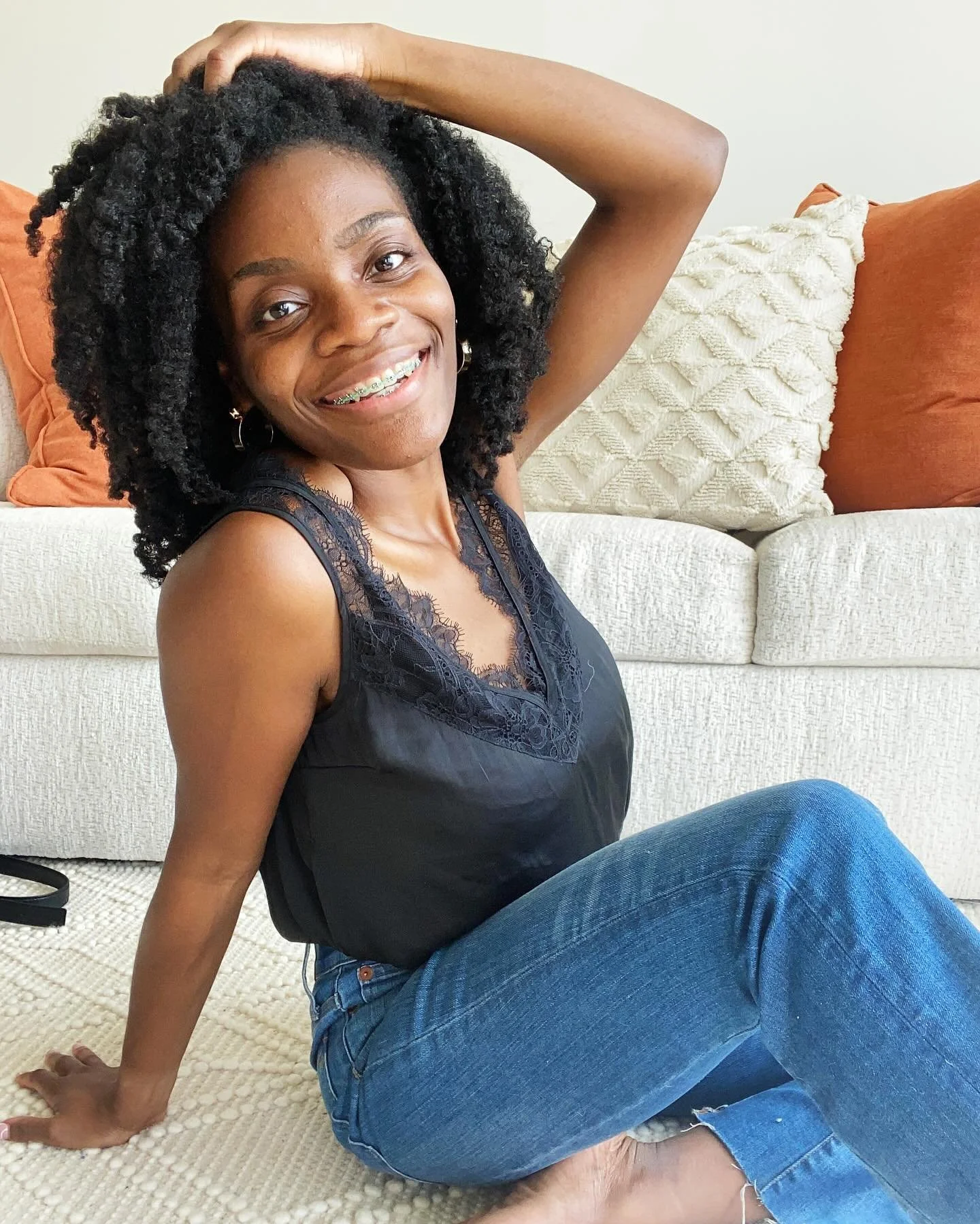 Hey there! 👋🏾 I&rsquo;m Taiwo, a 4C hair blogger, your go-to Type 4 hair expert, and the face behind The Coil Coach.

The Coil Coach is my passion project dedicated to supporting Black women with Type 4 natural hair. Whether you&rsquo;re a longtime