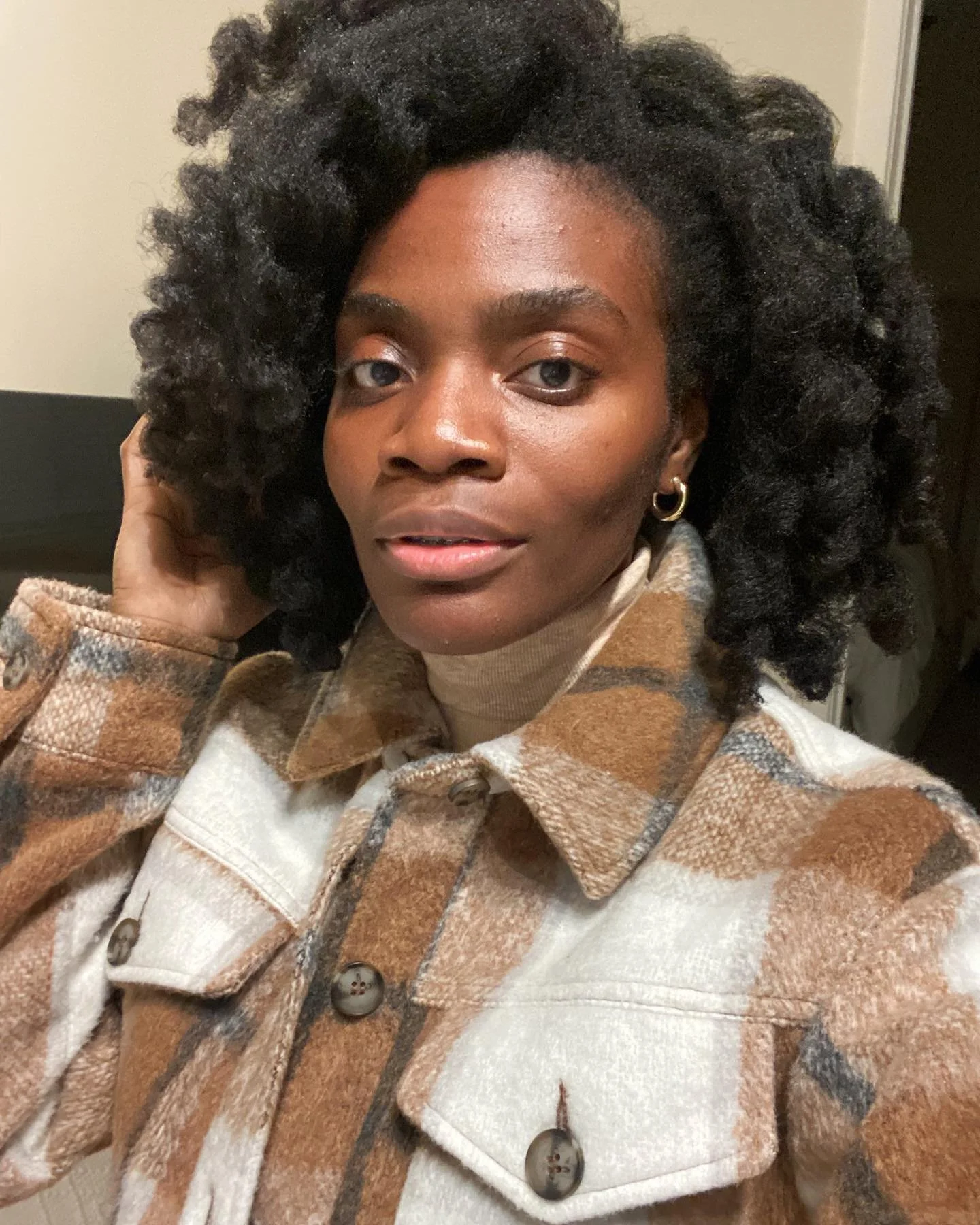 I rarely find myself doing flexi rod sets these days, but I love the results every time I do them! I find that flexi rod sets work better for me during the colder months. 🤎

#4chairchicks #4cnaturalhair #type4naturals #naturalhairgrowth #kinks2curls