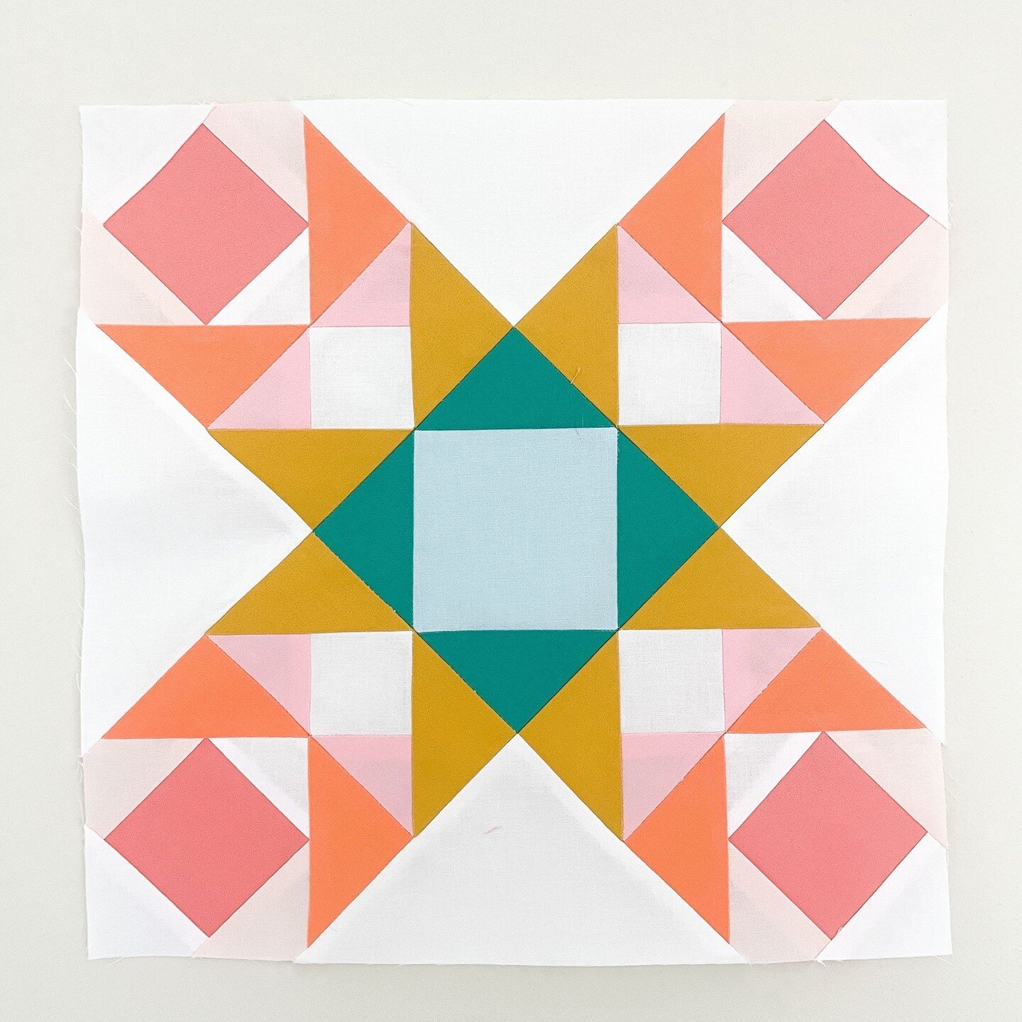 Summer Sampler 10: Mosaic - a free block pattern — Lee Heinrich