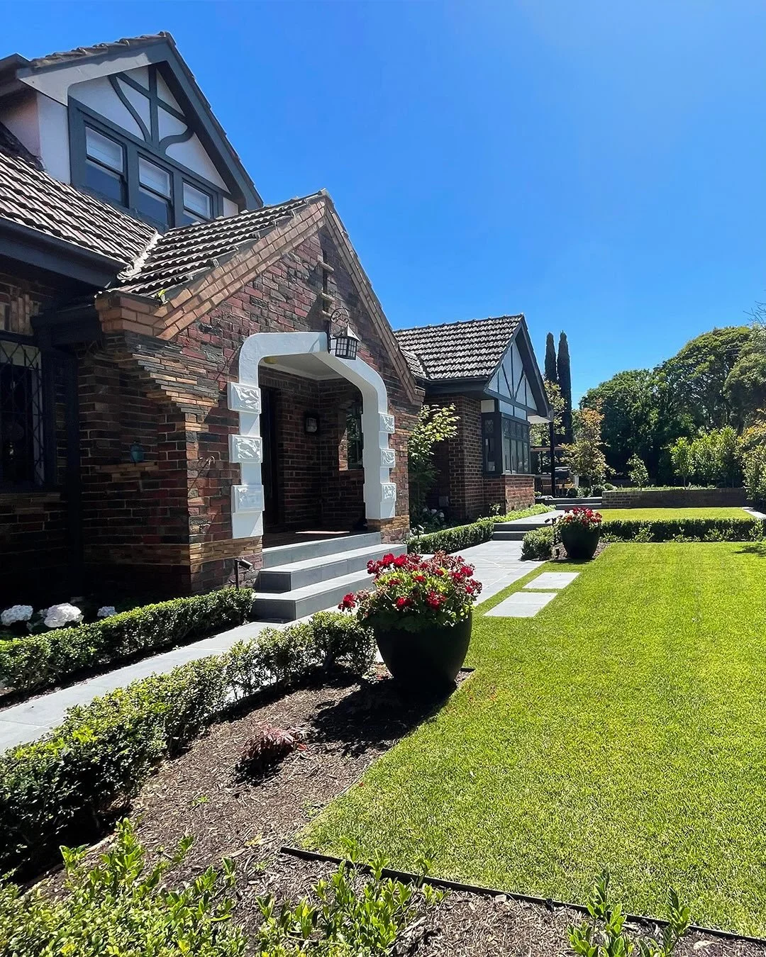 This outdoor area went from patchy lawn and wasted space to a functional garden built for entertaining.

✔️ Custom paving ✔️ Low-maintenance planting ✔️ Defined zones for relaxing + hosting

>> swipe to see how it started. Looking to upgrade yo