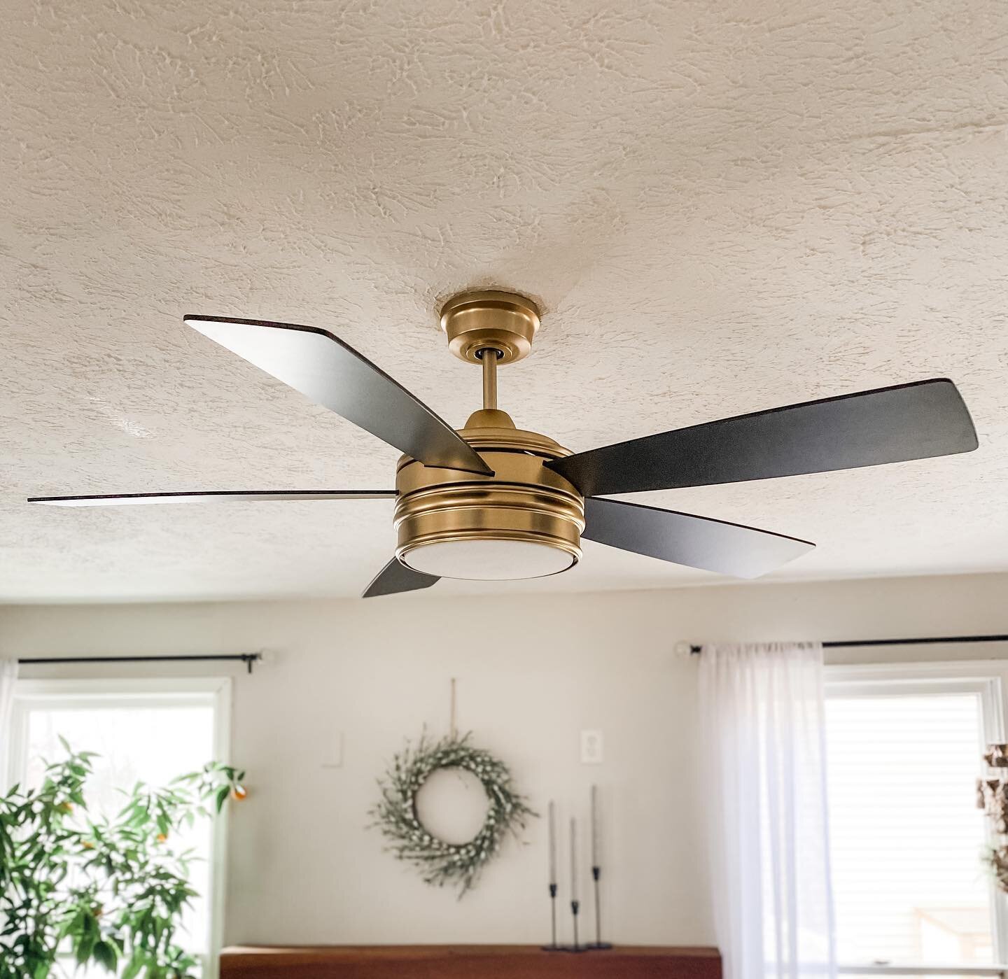 Sharing my latest obsession&hellip;fans. Anybody else? 🤔

Spring projects are getting underway at my house and this little update made a huge difference! Of course now every room &ldquo;needs&rdquo; a new fan so cue hours &amp; hours of research.😆
