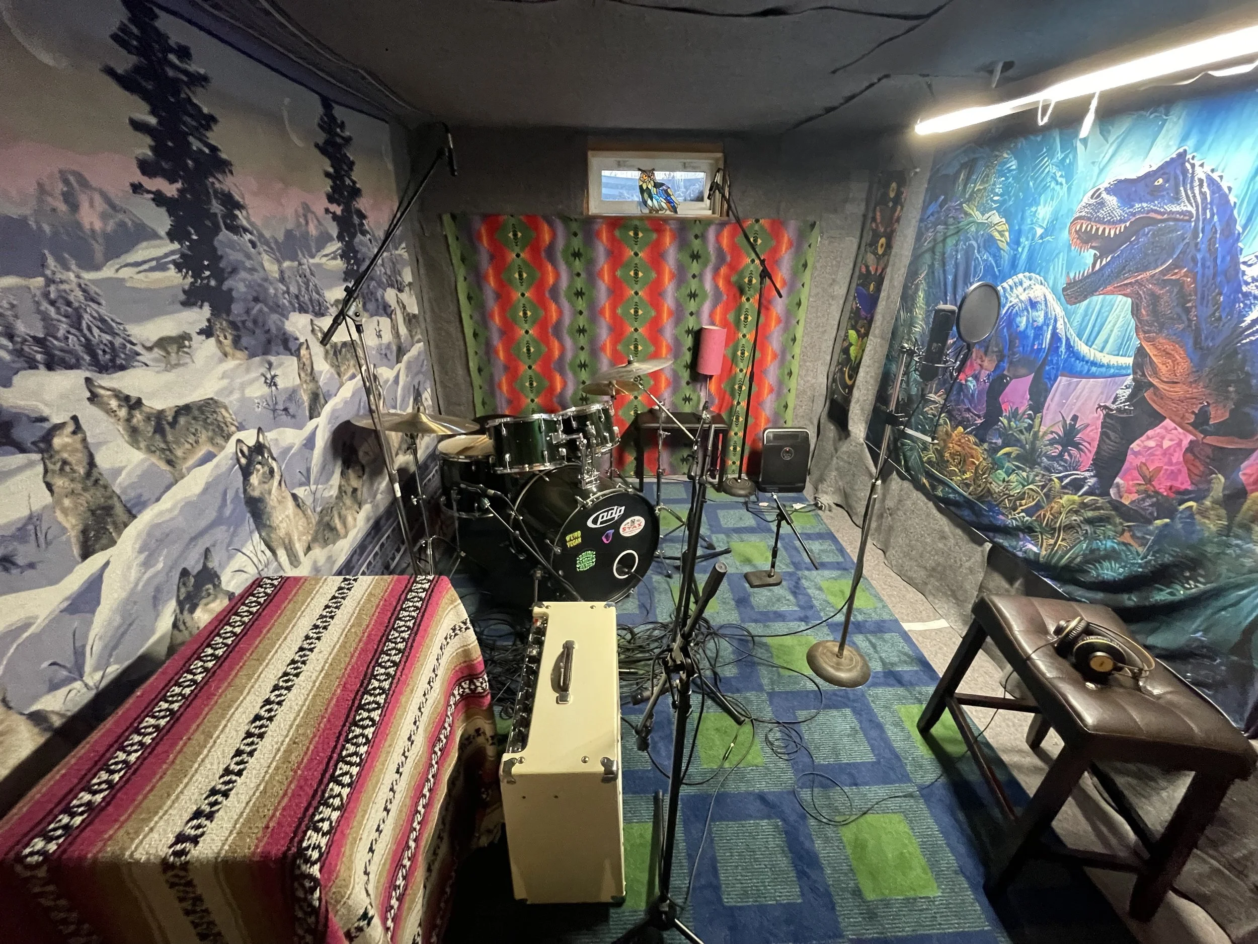 tracking room