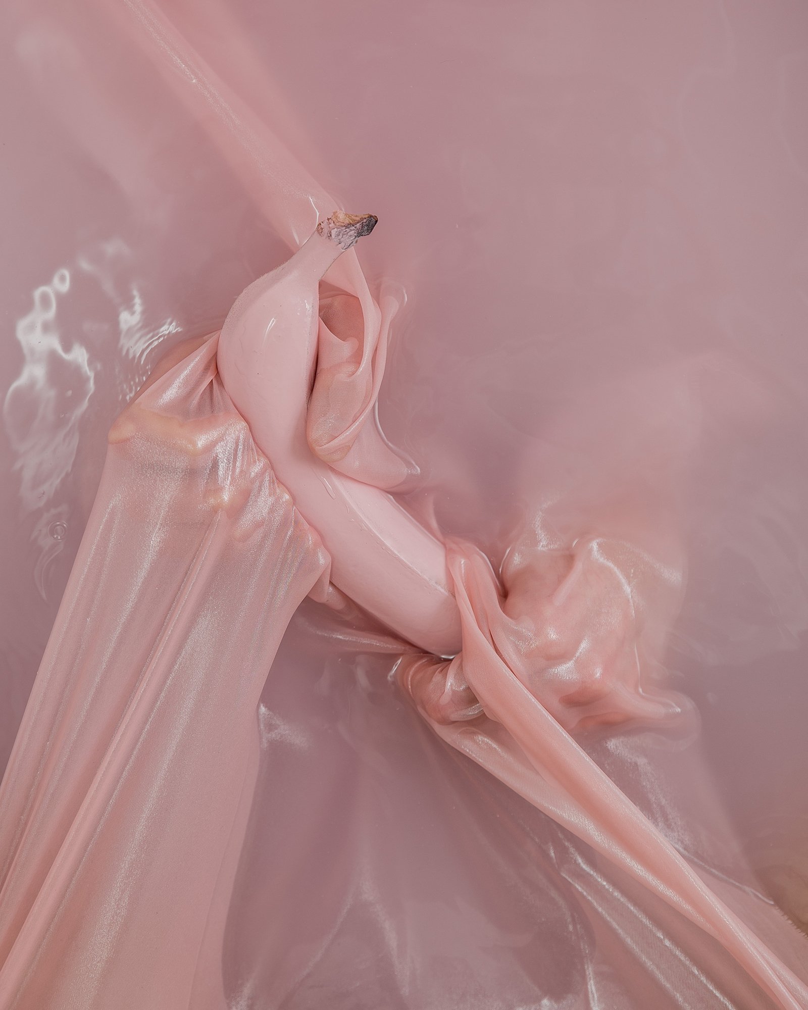pink-hands-banana-breathe-fingers-texture-water.jpg