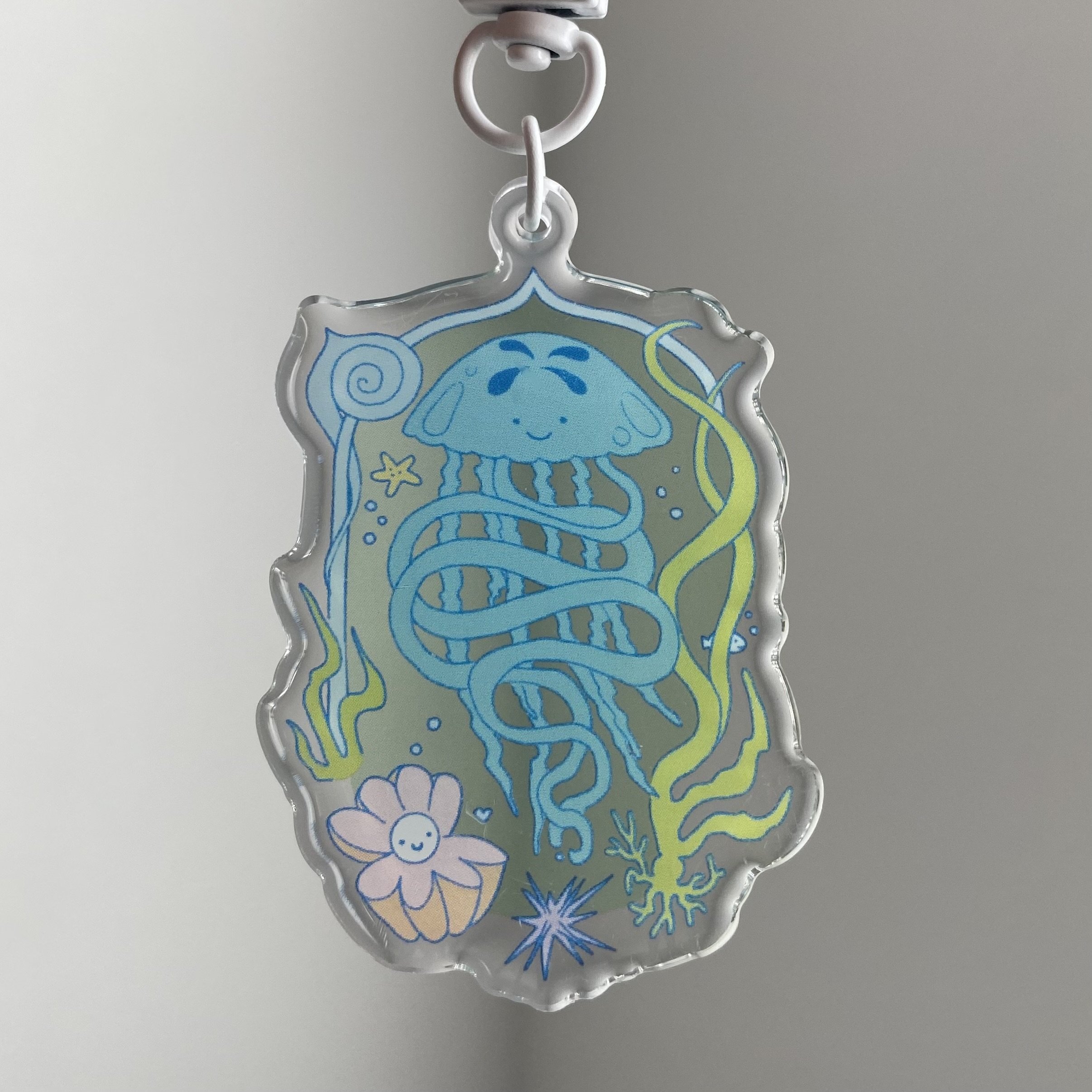 Jellyfish Close Uo.jpg