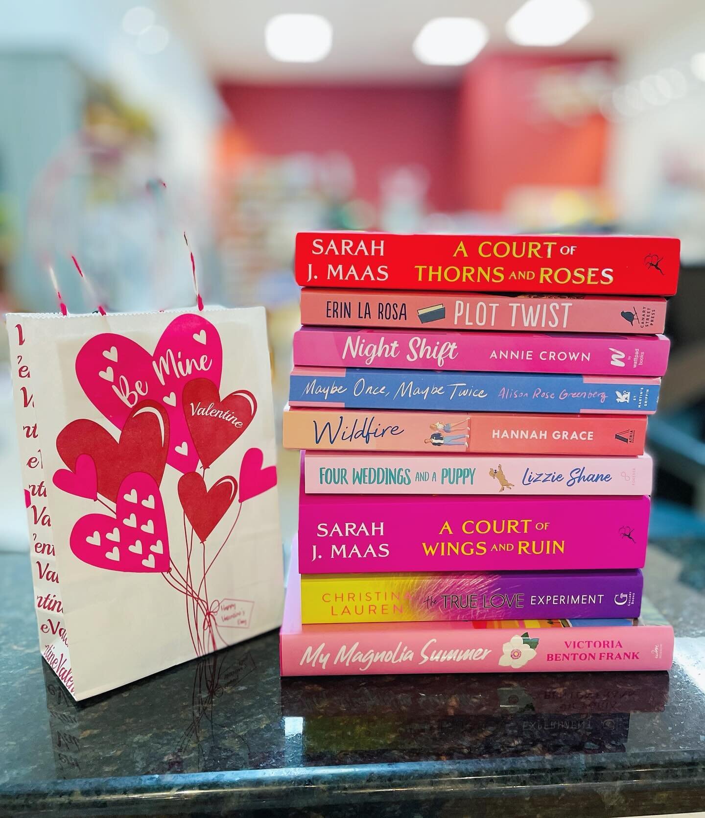 Happy Valentine&rsquo;s Day💞❤️💝💘 we hope your day is full of romance, or romance reads 😉📖

#romancebooks #romancereads #enemiestolovers #fictiontropes #fictionbooks #whatareyoureading #valentinesday❤️ #willyoubemyvalentine❤️ #buyyourselfflowers 