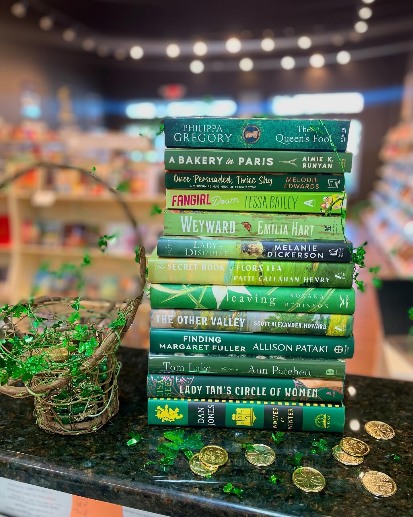 Top O the mornin&rsquo; to ya! ☘️💚🍻🍀🌈💰Happy St. Patrick&rsquo;s Day! Check out this very GREEN stack of fabulous books in store! Swipe to see some pretty things💍💎 &mdash;&mdash;&gt;

Come see us tomorrow 😊

Can you spy 👀 a hidden green book 