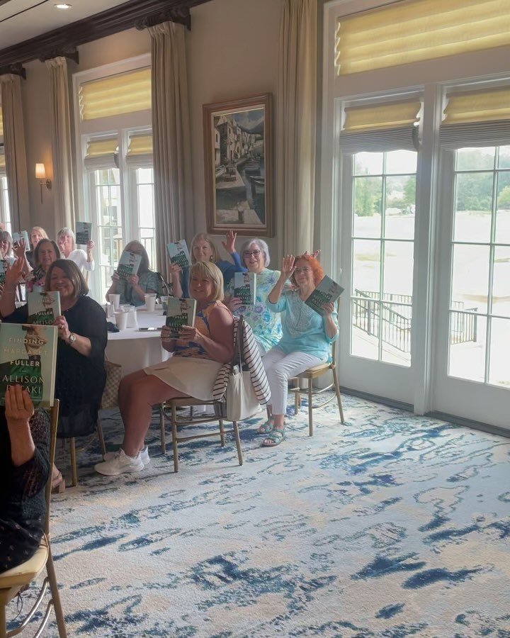 We had the BEST day with NYT Bestselling Author Allison Pataki! 💚Allison is the author of The Magnificent Lives of Majorie Post, The Queen&rsquo;s Fortune, Sisi, and many others!
We were so thrilled to have such a great crowd for our Litchfield Book
