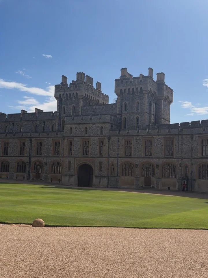 London Day 4-Today we took the train to Windsor Castle and enjoyed Queen Mary&rsquo;s Dollhouse (Olivia&rsquo;s personal favorite) and the State Rooms inside the castle🏰. How fascinating to see the offical estate of the royal family. We had a lovely