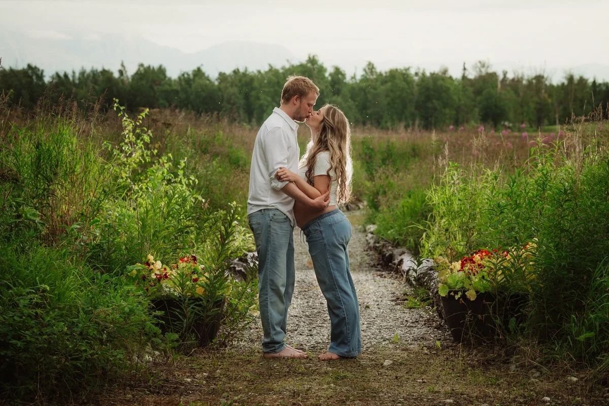 Lakeside Maternity Portraits in Palmer, Alaska.