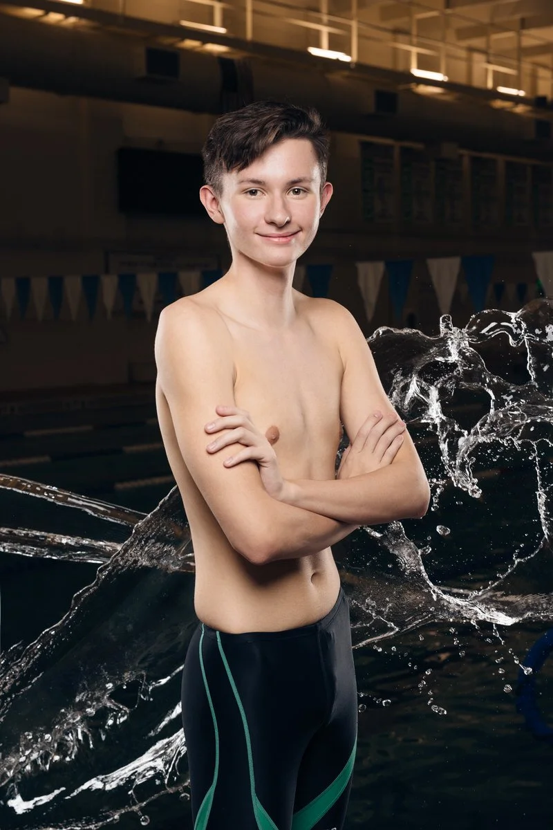 senior portrait and swimming sports photographer