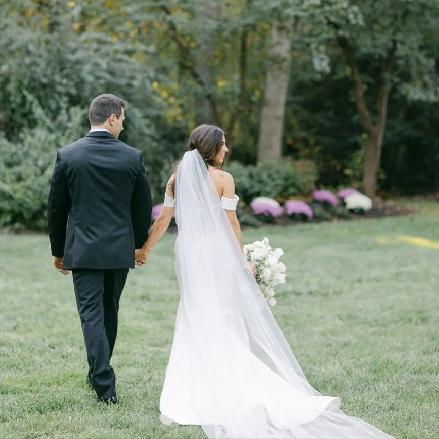 As we shift to our fall season weddings, we are so excited to share all the pretty events that have happened in the last few summer months very soon. 🍂🍂🍃🍂🍃 Who else is ready for a little weather shift and all those fall-time traditions?

📷: @ch