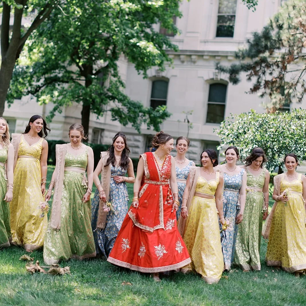 The colors!!😍😍Grace and her girls were head to toe gorgeous on this day in July. ✨✨✨ 

#indianapoliswedding #indianapolisindianwedding #indianapolisweddingplanner #boldlychicevents 

📷: @ivanandlouise.weddings