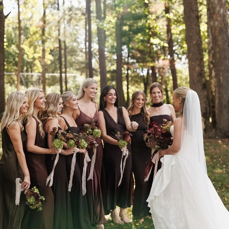 The fall vibes were spot on this past weekend and we are swooning over this shot of Ally with her girls🍂🍁🍂🍁

📷: @juleskennedyphoto 

#indianapoliswedding #indianapolisweddingplanner #wedding #fallwedding #fallbridesmaids #boldlychicevents