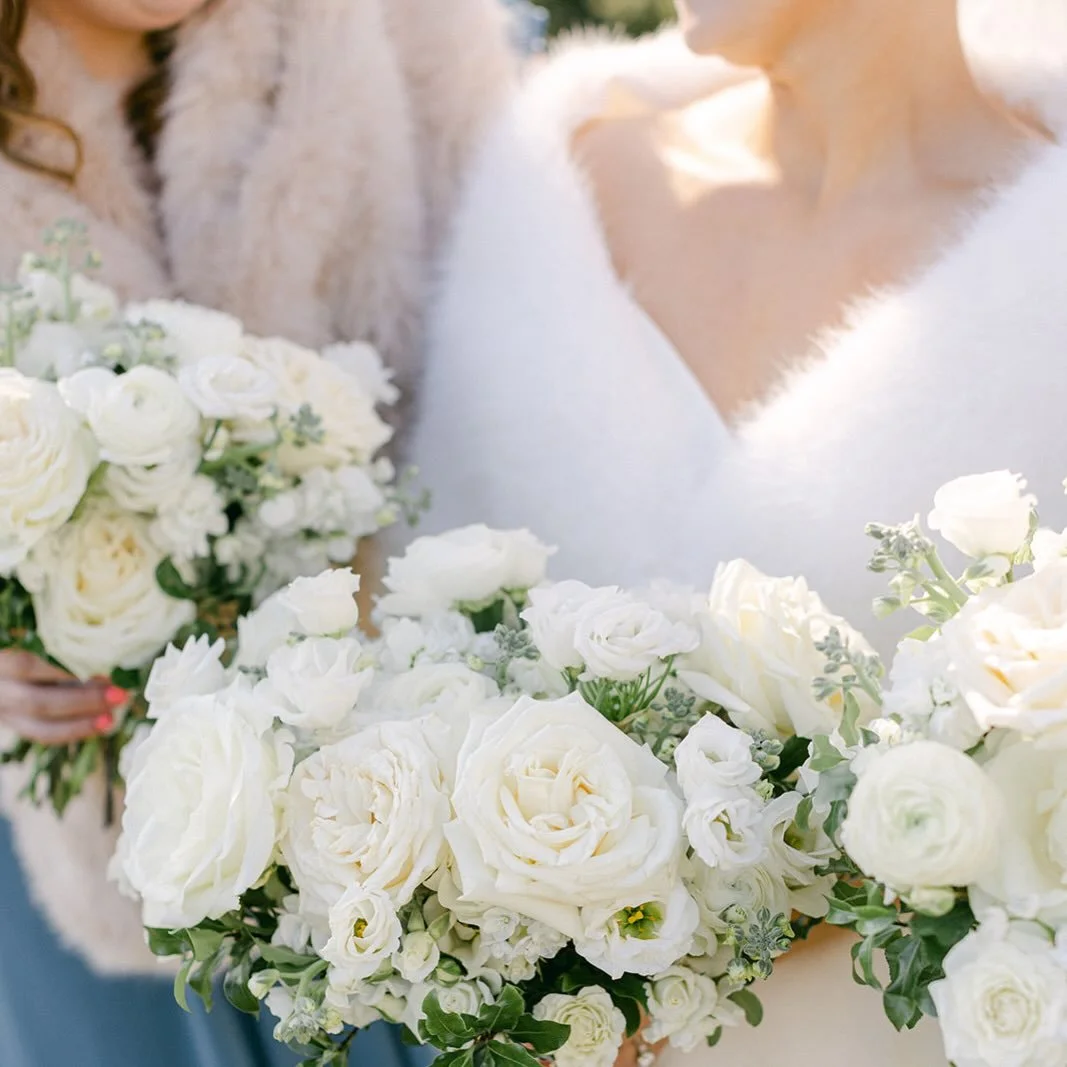It&rsquo;s chilly outside for the next few months ❄️❄️but we never, ever turn our heads to a gorgeous winter wedding. Krista knew exactly how to dress for the day and her vibes were ✨✨✨✨✨😍😍😍

📷: @chloeluka 

#indianapoliswedding #indianapoliswedd