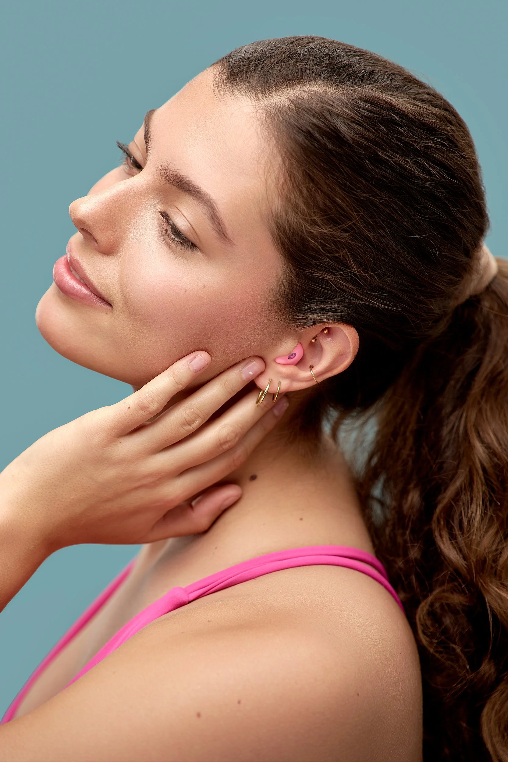 Neuroth, Gehörschutz, Studiofotografie, Clara Ofner, wildundwunderbar, Personenfotografie, Graz