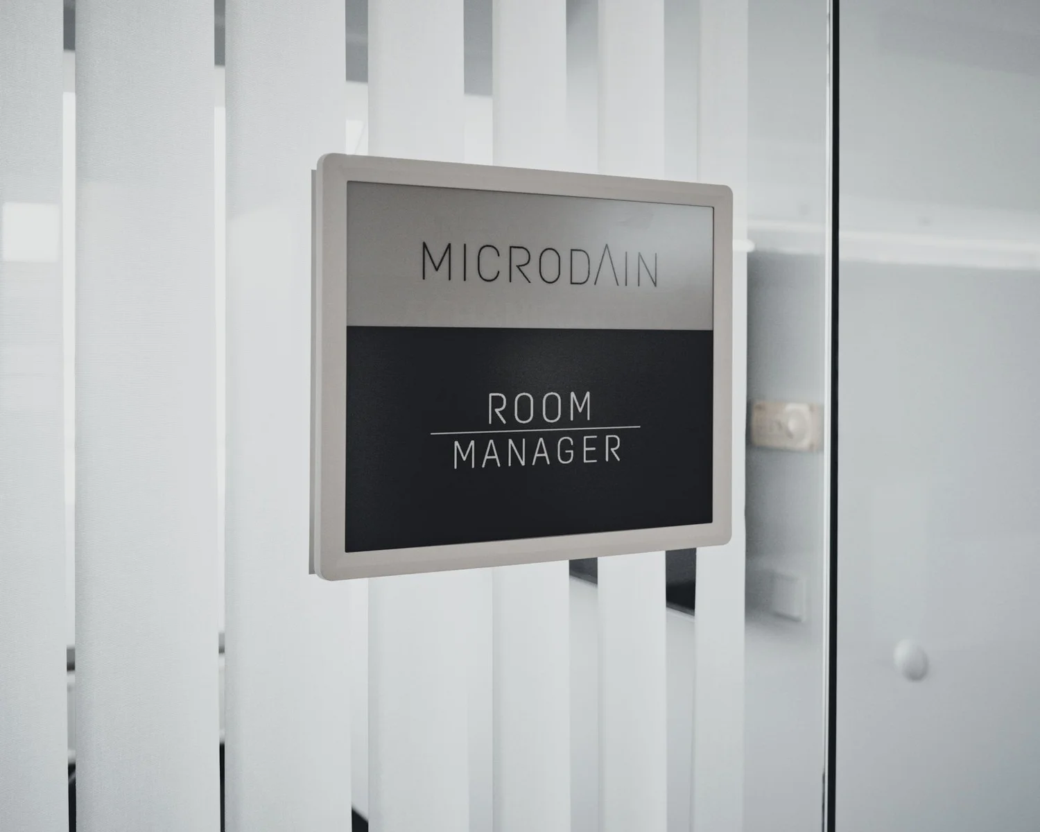 ePaper Room Manager — Microdain