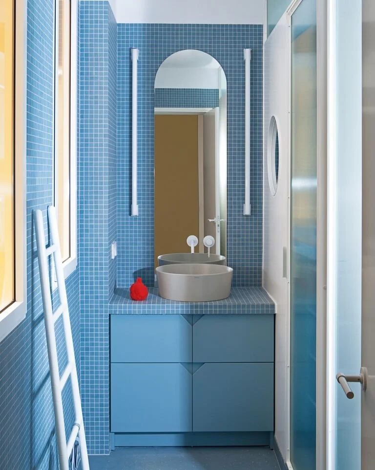 sundazed-interiors-plutarco-colourful-madrid-home-living-room-4.jpeg
