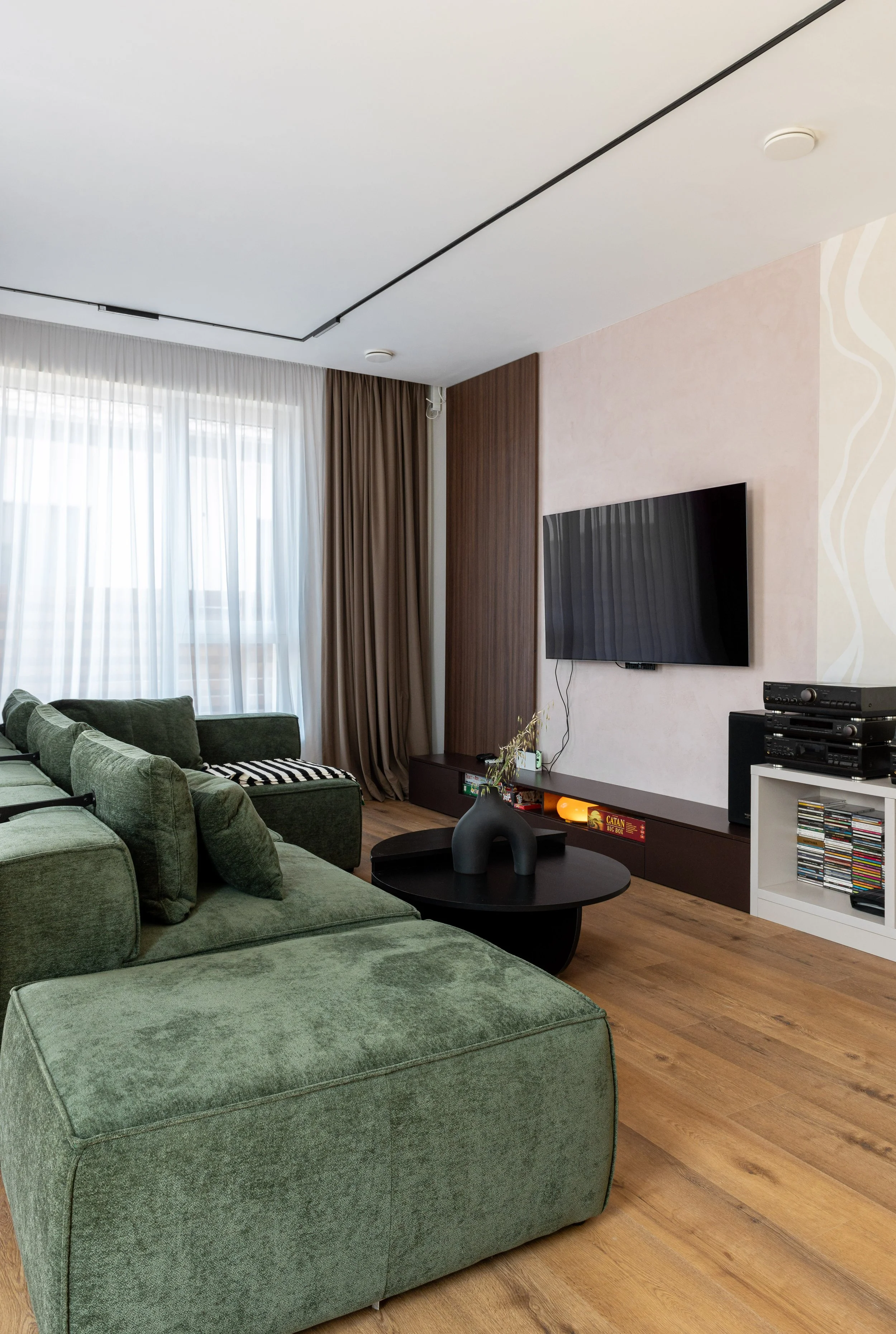 SundazedInteriorsJune2026-30.jpg