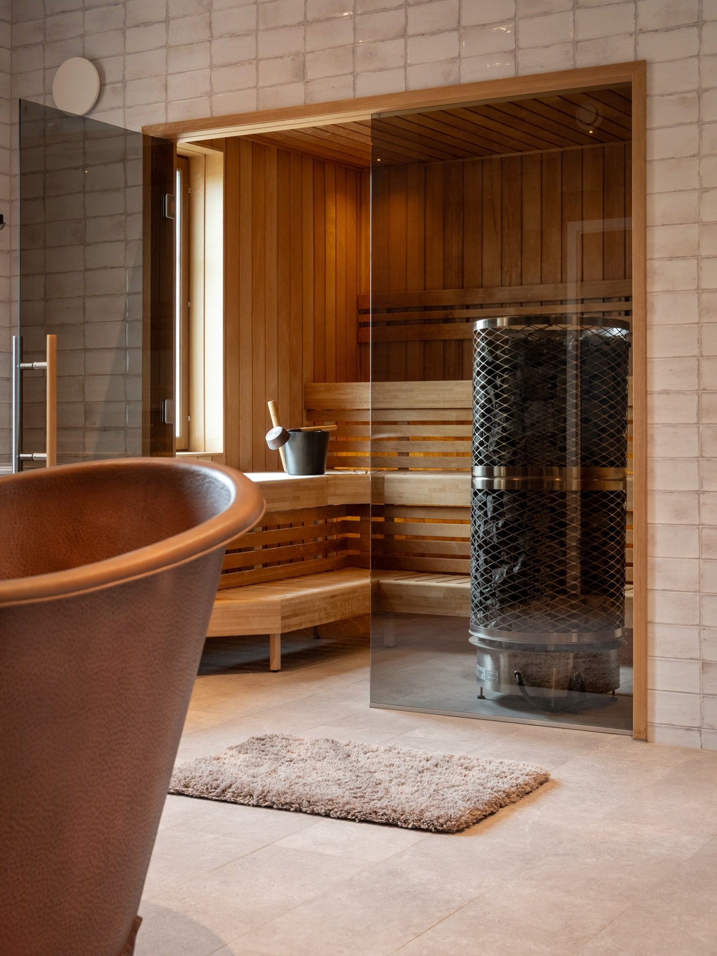 L&auml;ngtar ni efter sn&ouml;? ❄️☃️
Vill ni ha en vit vecka? Allts&aring; en vistelse med sn&ouml;, slalom och spak&auml;nsla. 
Jag pl&aring;tade ett boende i Vemdalen d&auml;r man kan bo m&aring;nga tillsammans, precis vid backen i Bj&ouml;rnrike. 