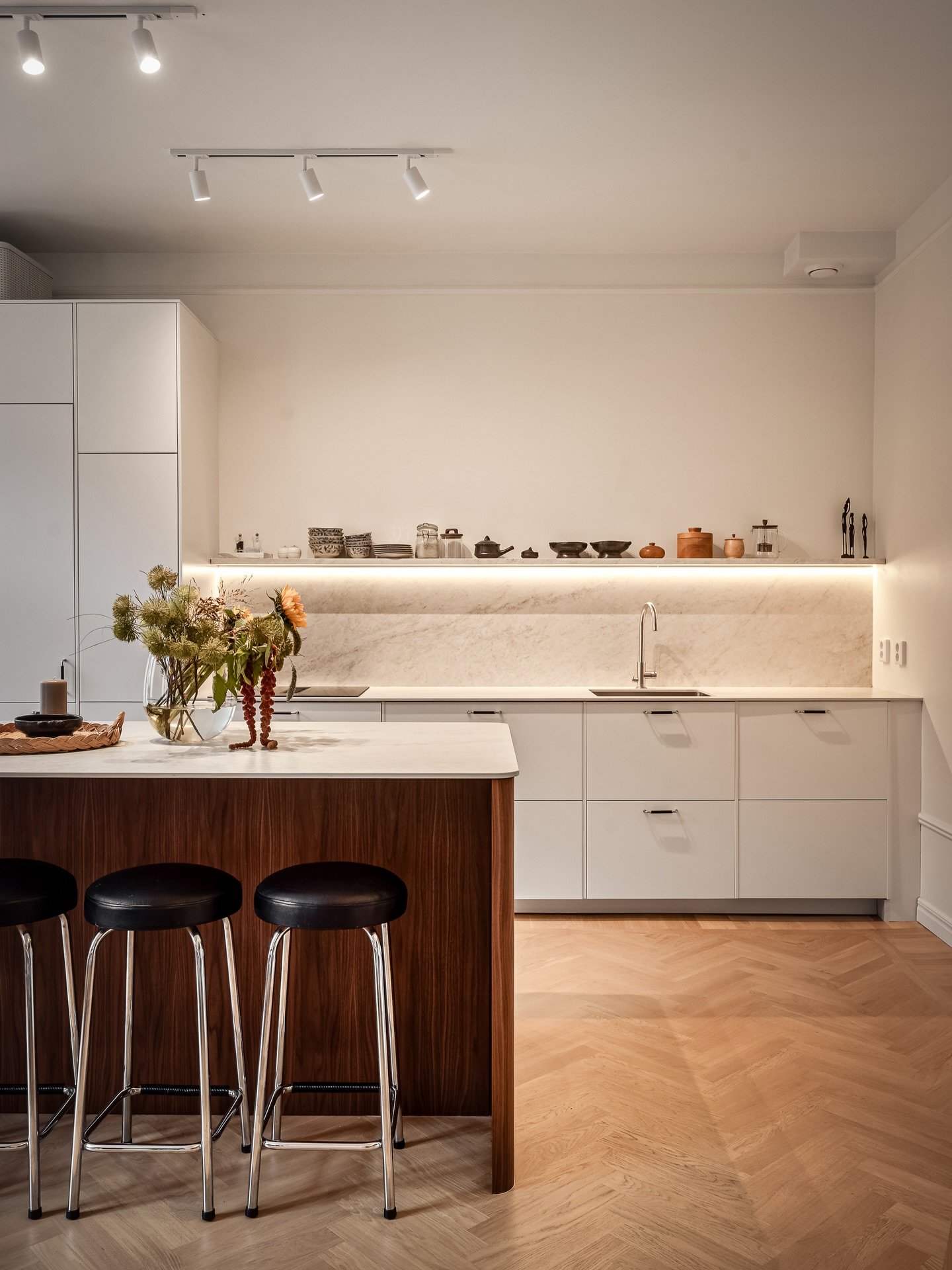 En minnesv&auml;rd fotografering ✨✨✨✨
Under en vecka i h&ouml;stas s&aring; var jag och fotograferade p&aring; Bengt Ekenhjelmsgata tv&aring; g&aring;nger samma vecka. Fotograferade nummer 5 och sen p&aring; nummer 11. Hemmen s&aring;ldes snabbt och 