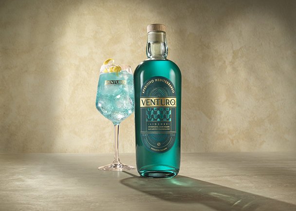 venturo-is-born-turning-aperitivo-blue-image-1.jpg