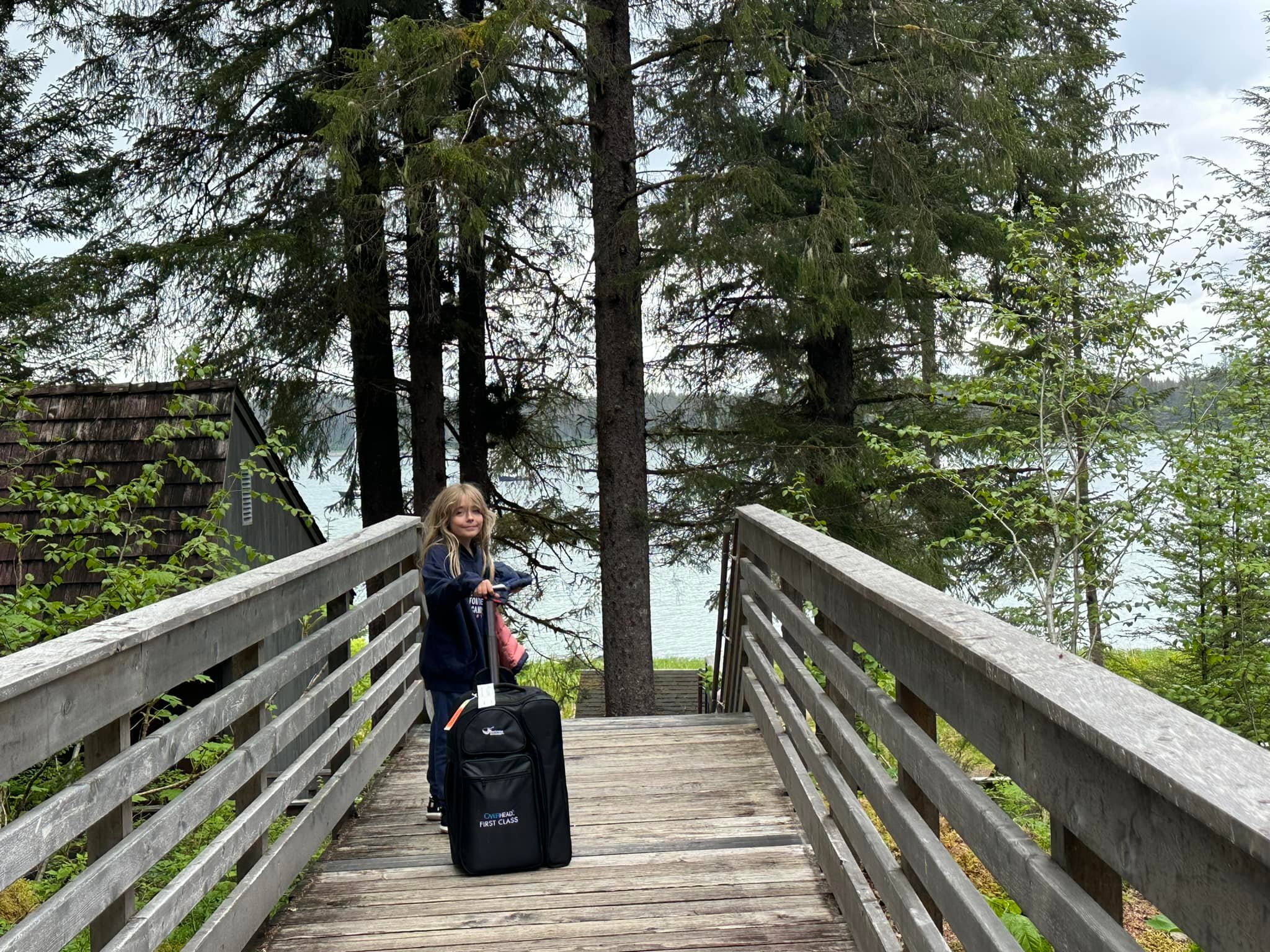 No cell or internet for a few days. We are staying in a National Park and there is only weak Wi-Fi in the Ranger Station. Here is Fiona taking her Junior ranger pledge 🙂 Going on the National Parks Boat to Glacier Bay tomorrow 🙂