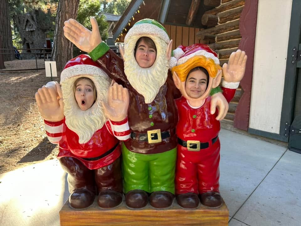 I&lsquo;m having so much fun putting this Dec 17th concert together for a good cause!! 

All 3 girls are helping me but only one is singing a song, can you guess who? 

Due to popular demand, we&rsquo;ve added a second show at 4:00 PM since the 7:00 