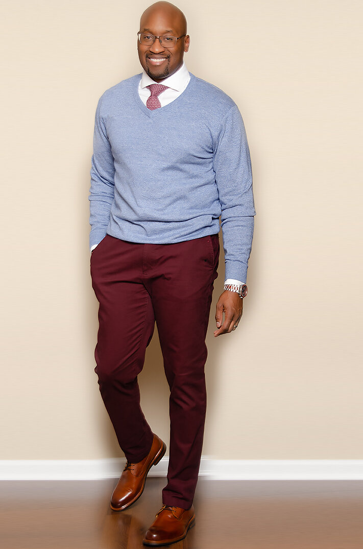 Burgundy Pants with Navy Sweater Smart Casual Outfits For Men (20 ideas &  outfits) | Lookastic
