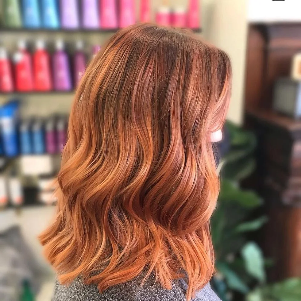 Fresh ✨
balayage and cut by @creativehairlover 
.
.
.

#pageboypgh #correctivecolor #copper #balayage #byebyeblue #pghsalon #pghpa #pghstylist #pgh #millvale #colorcorrectionspecialist #stylistssupportingstylists #glossgetter #oligopro
