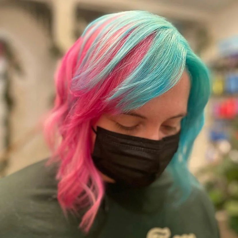 Cotton Candy 🍭
cut and color by @lindsaypghhair 
.
.
.
.
.
#pageboypgh #pulpriot #oligopro #oligoextrablonde #oligofunkhue #vividhair #creativecolor #pghsalon #pghstylist #pittsburghpa #pittsburghsalon #pittsburghstylist #pulpriotisthepaint #stylist